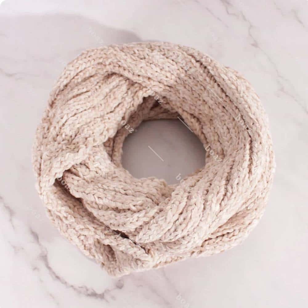 Cuello chenilla beige