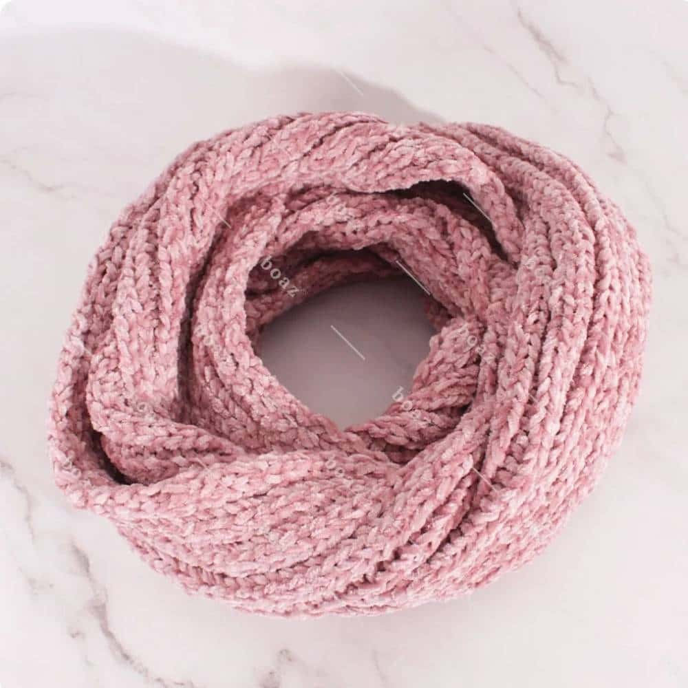 Cuello chenilla rosa