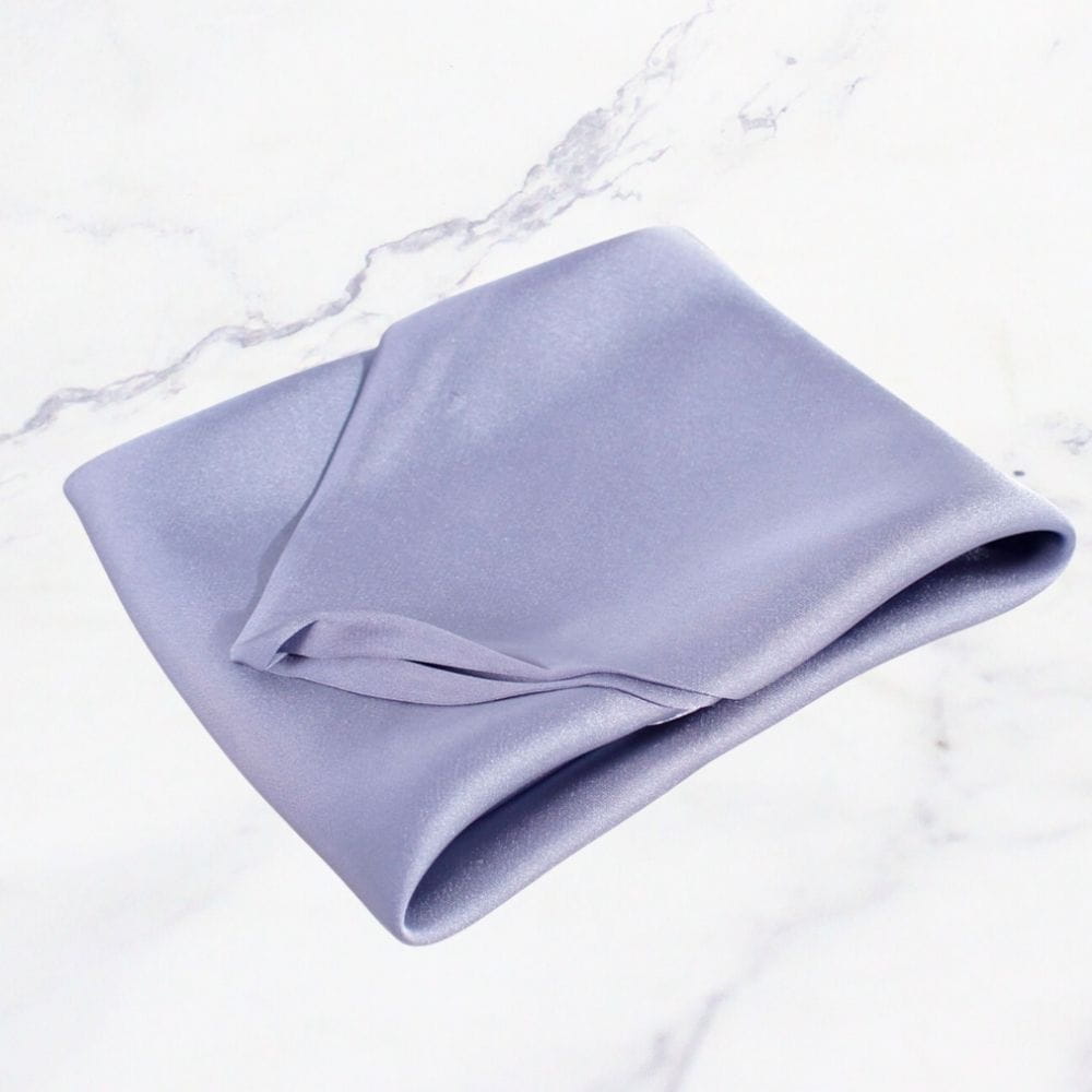 PAÑUELO 70X70 CELESTE X1