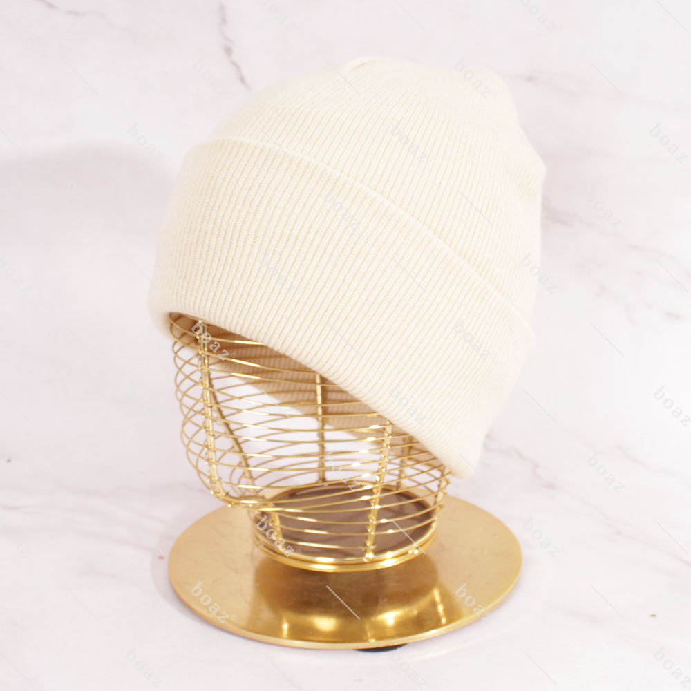 GORRO BEANIE BORDADO CREMA (unidad)