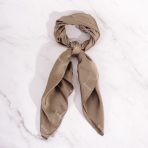 PAÑUELO 70X70 CAFÉ X1