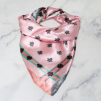 PAÑUELO 50X50 ABEJA LINEAS ROSADO